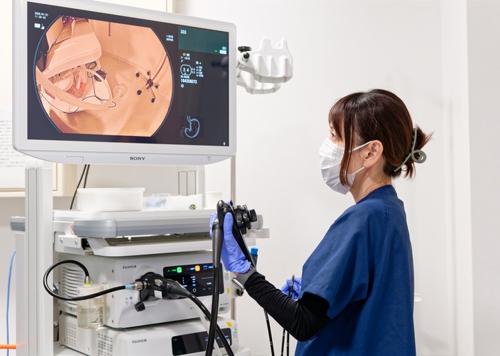 大腸腺腫を早期に発見する内視鏡検査で、大腸がんの発生を予防